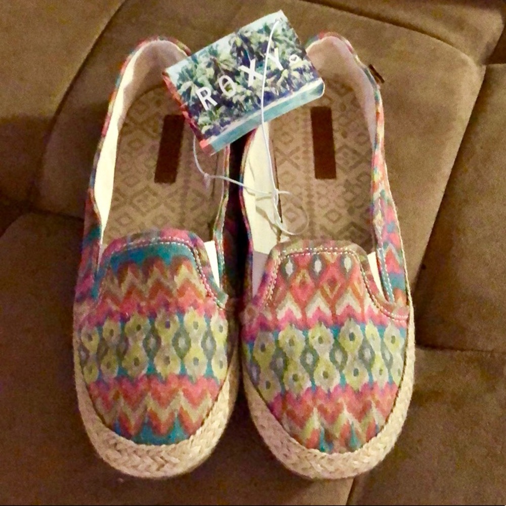 🎁 Roxy Iris Canvas Slip On Shoes